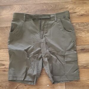 Gerry Men’s Cargo Shorts – Size 32